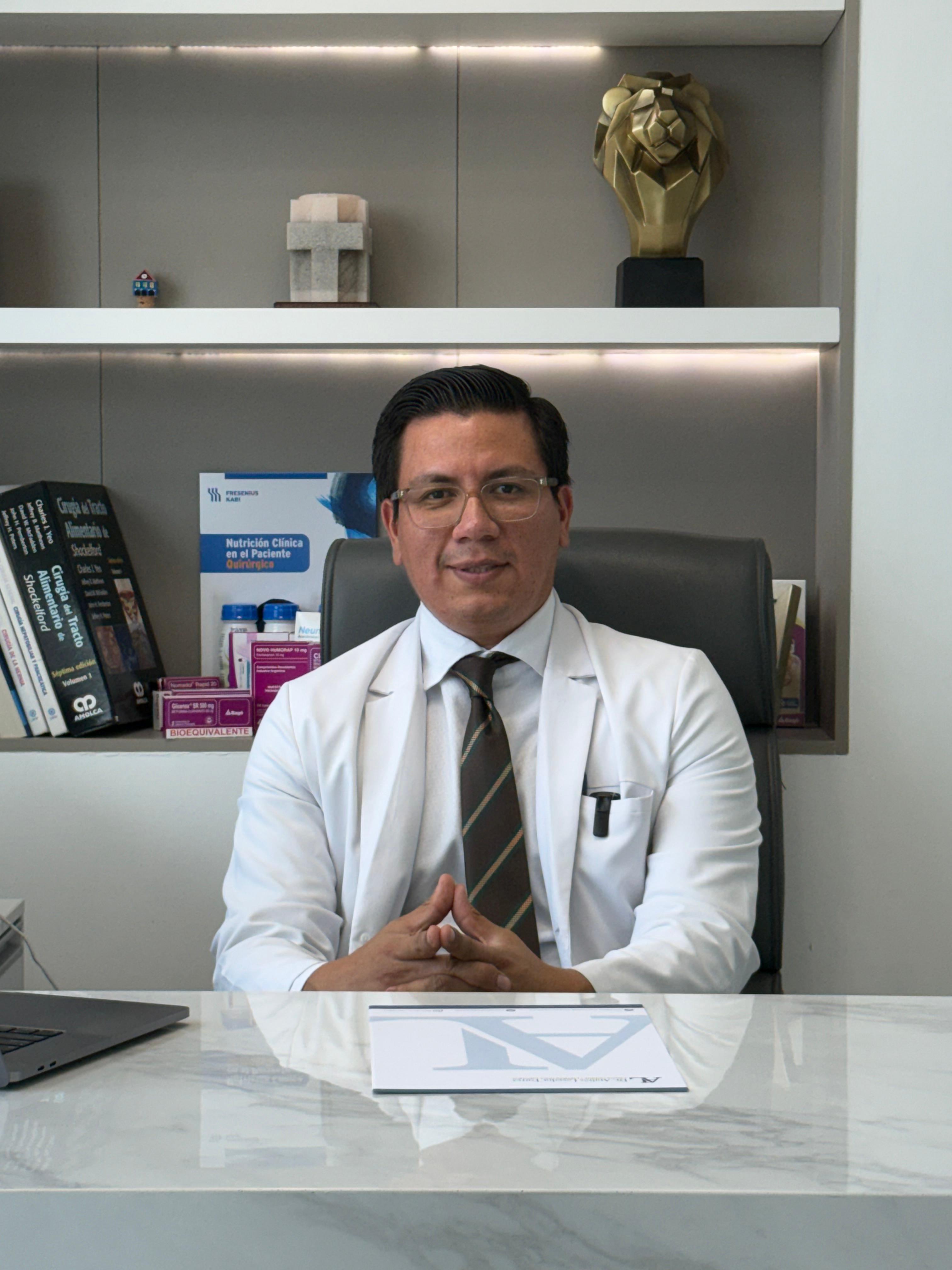 Dr. Andrés Layedra Torres